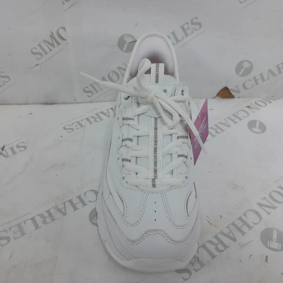 PAIR OF SKETCHERS AIR-COOLED MEMORY FOAM SLIP-INS TRAINERS IN WHITE - UK 4