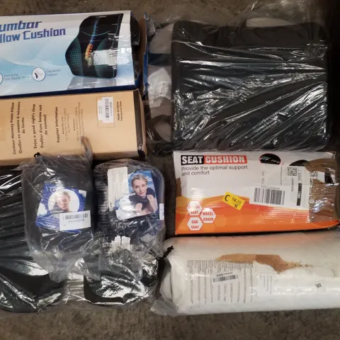 PALLET CONTAINING ASSORTED CUSHIONING & PILLOWS