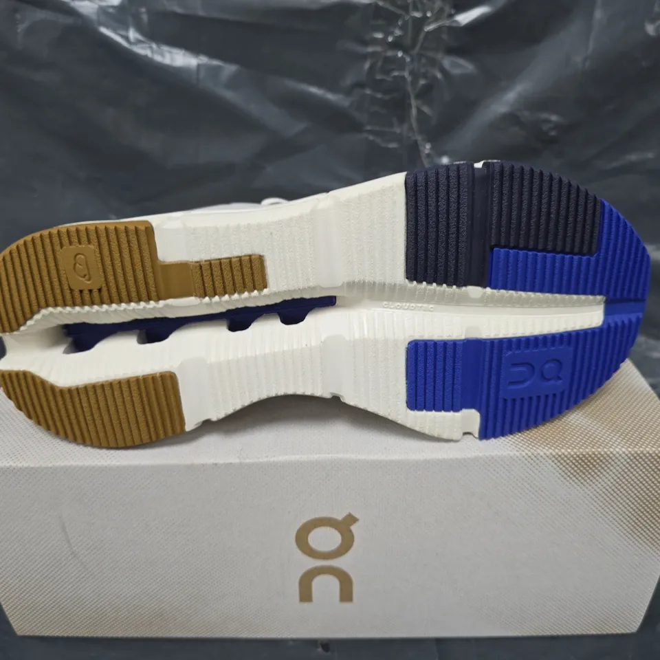 BOXED PAIR OF ON CLOUD NOVA FORM 2 SHOES IN GREY/ WHITE SIZE UK 5