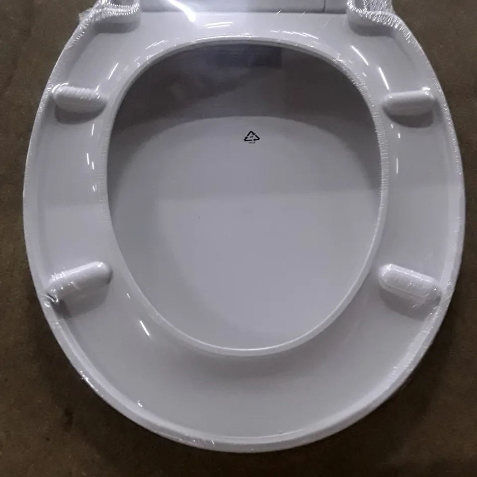 BOXED TOILET SEAT 