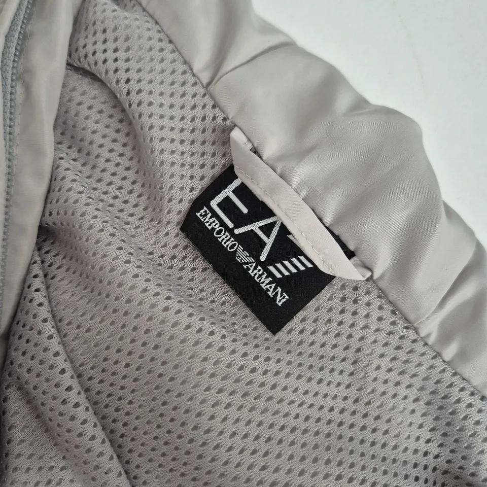 EA7 EMPORIO ARMANI ZIP HOODED JACKET IN GREY - EU MEDIUM