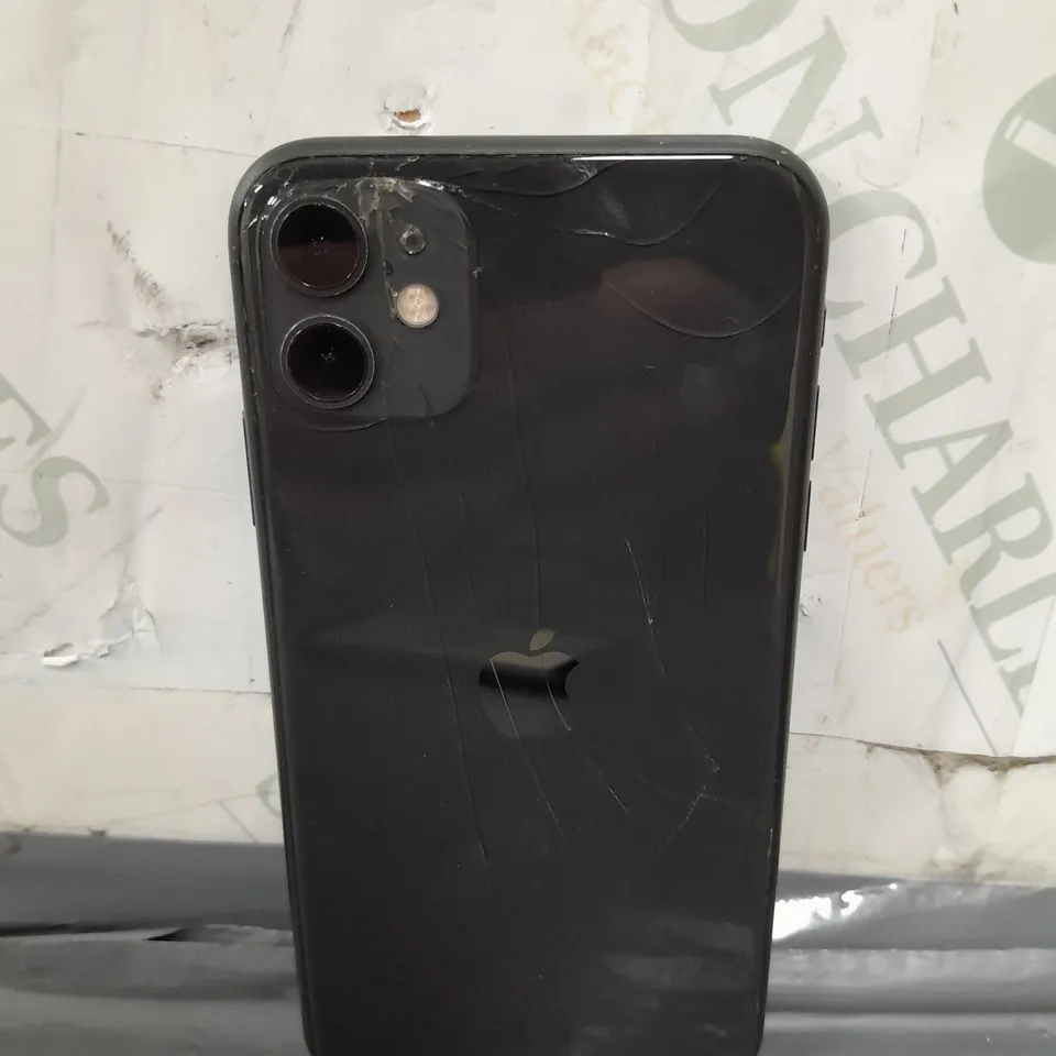 APPLE IPHONE 11 IN BLACK