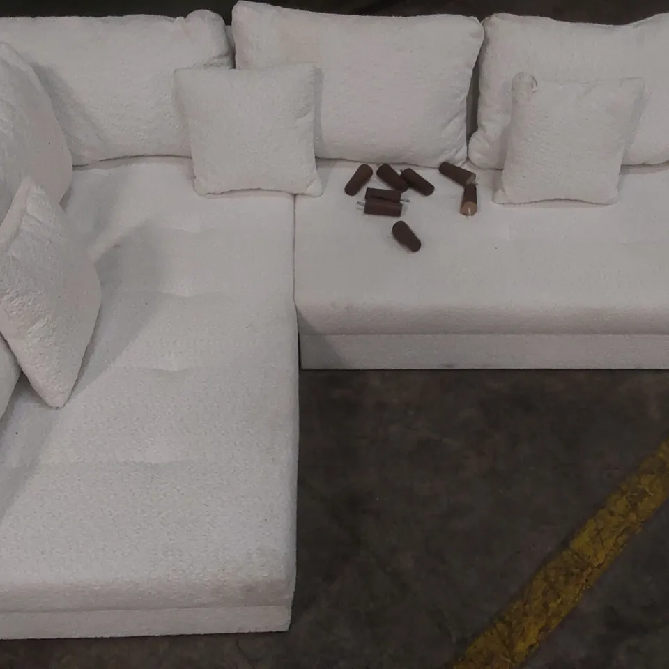 QUALITY DESIGNER FABRIC UPHOLSTERED WHITE CORNER SOFA