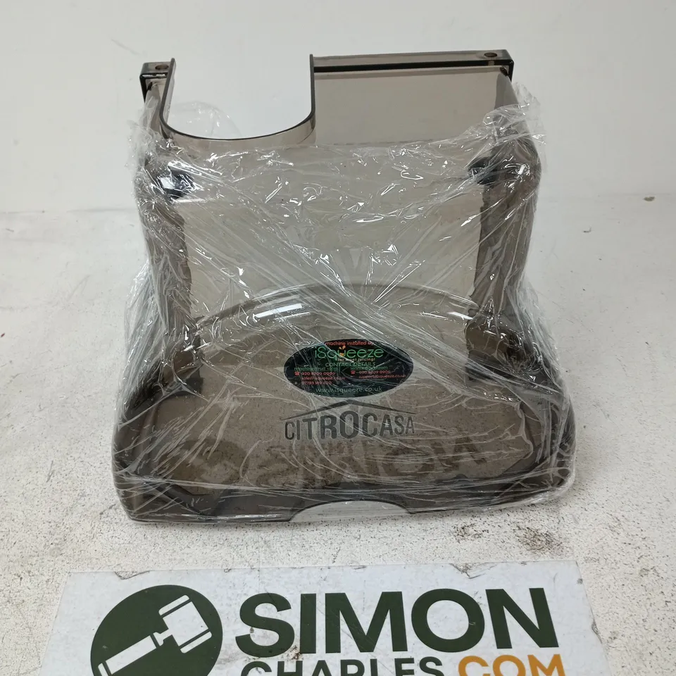 COMPLETE COVER FOR A CITROCASA ORANGE PRESS JUICER.