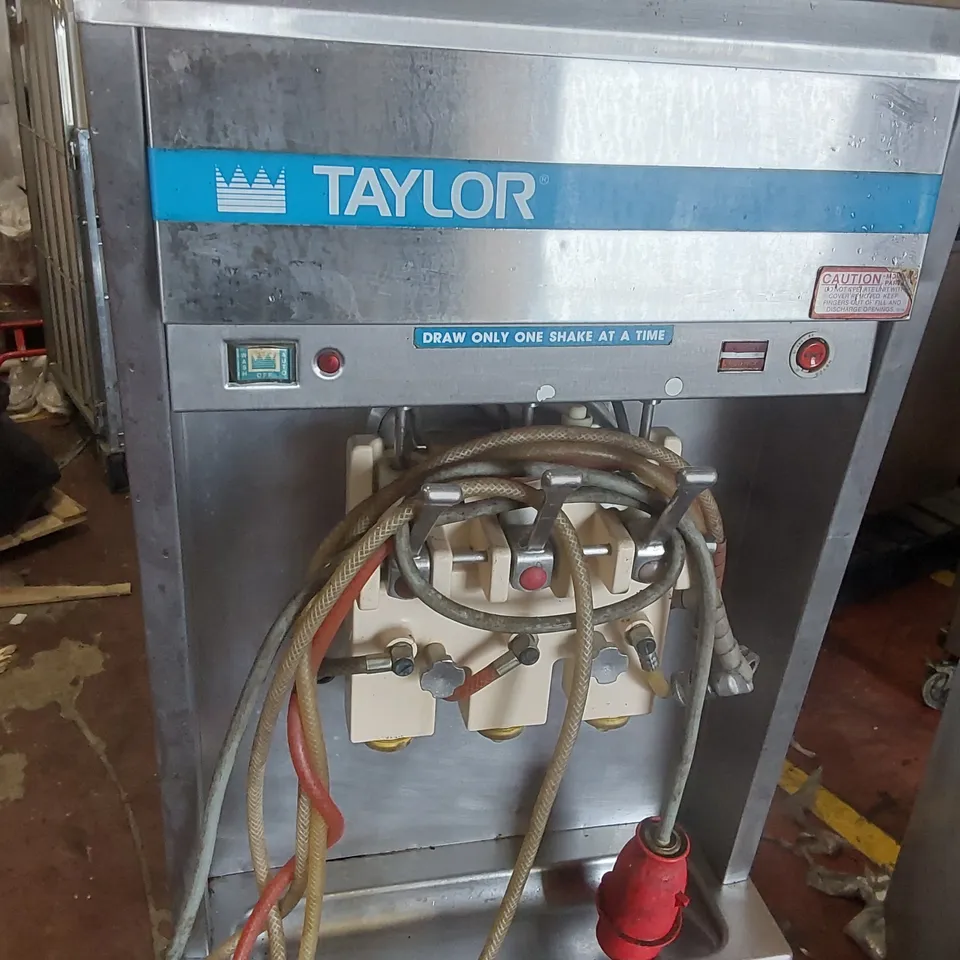 TAYLOR COMMERCIAL SOFT-SERVE ICE CREAM MACHINE