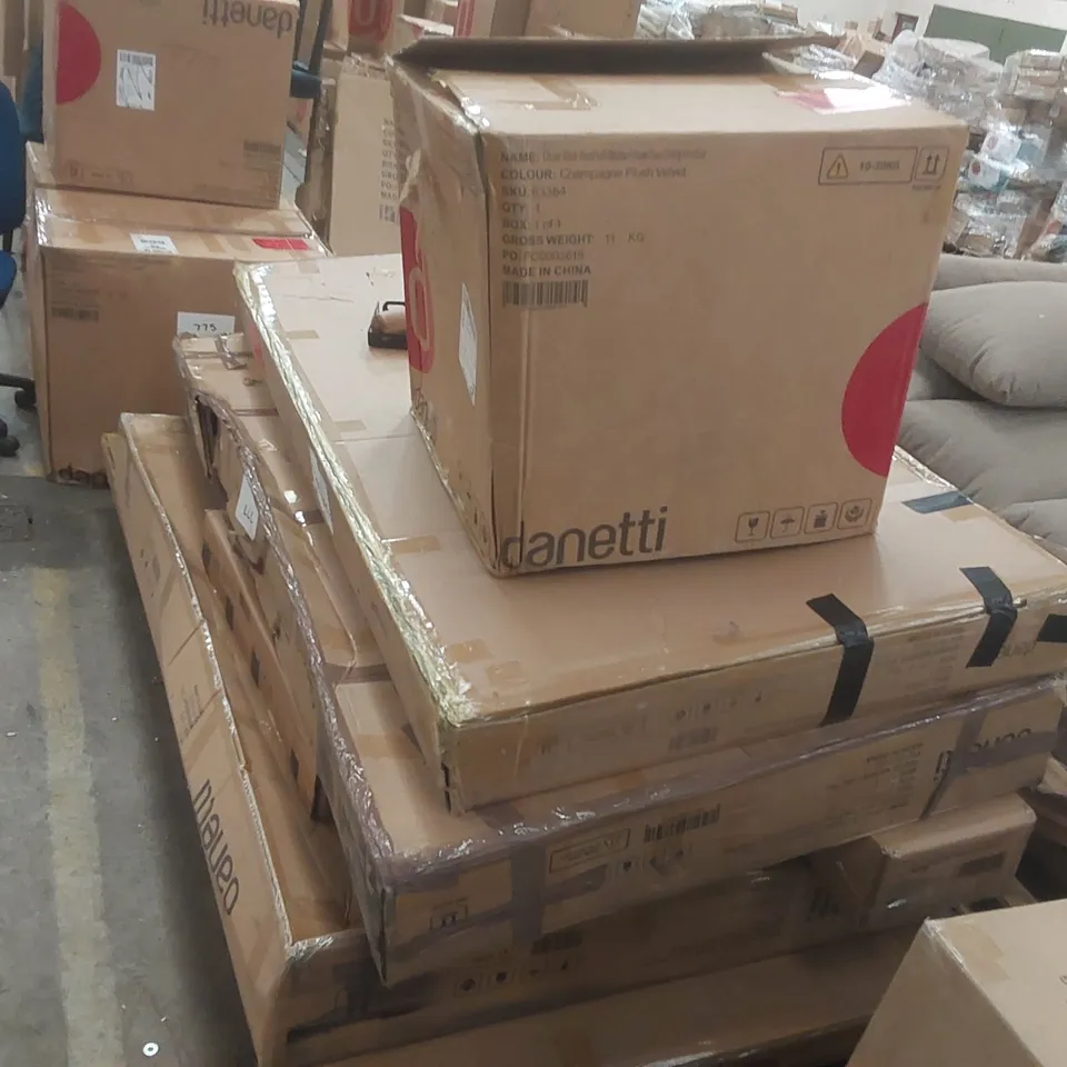 PALLET CONTAINING A LARGE QUANTITY OF ASSORTED DANETTI FURNITURE PARTS ECT