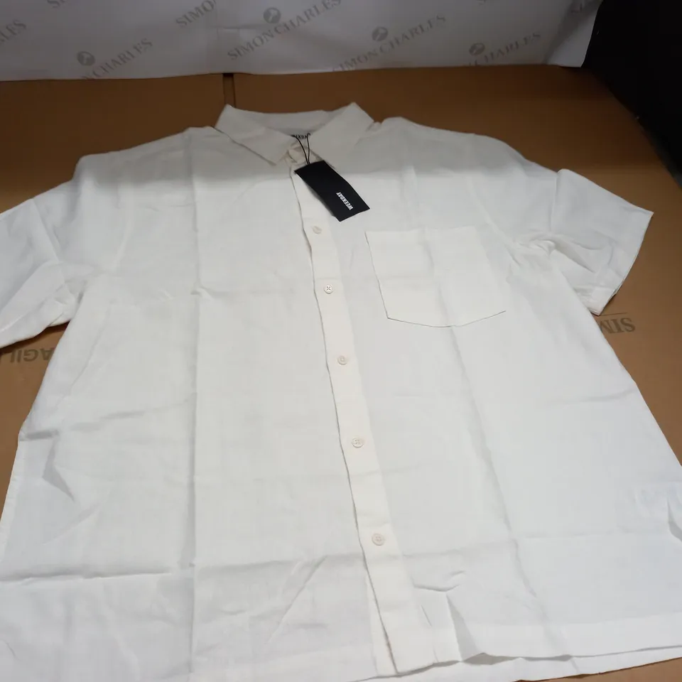 WEEKDAY WHITE SS SHIRT - XL