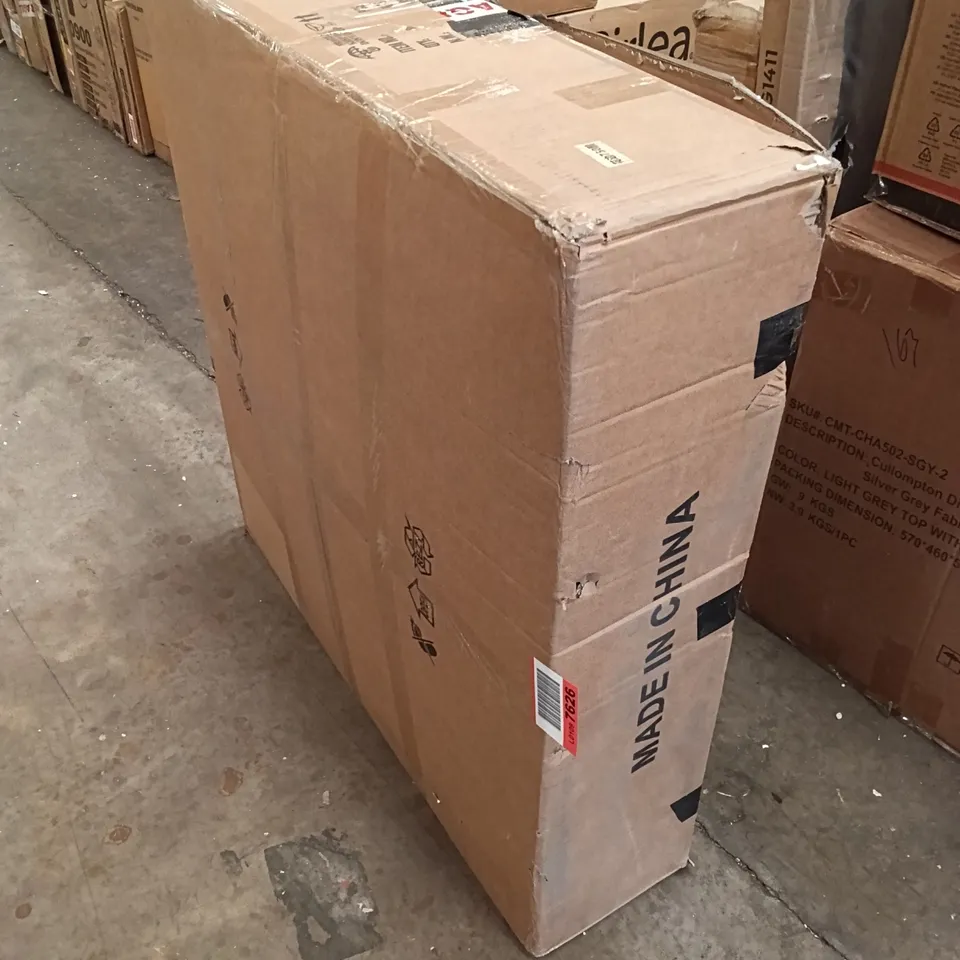 BOXED CHANDELIER - BLACK/GOLD (1 BOX)