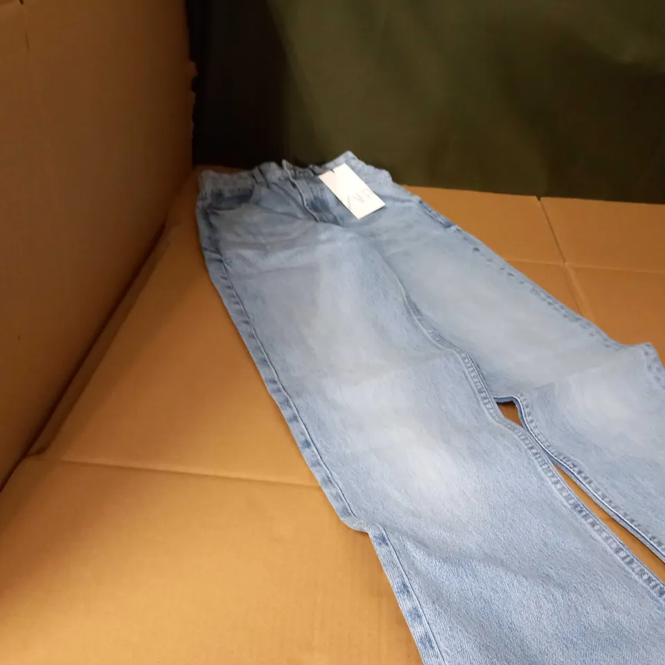 PAIR OF ZARA HIGH-RISE FULL LENGH JEANS UK SIZE 4