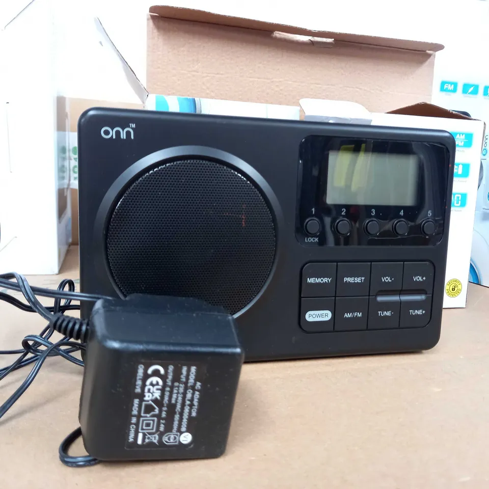 ONN PORTABLE AM/FM RADIO