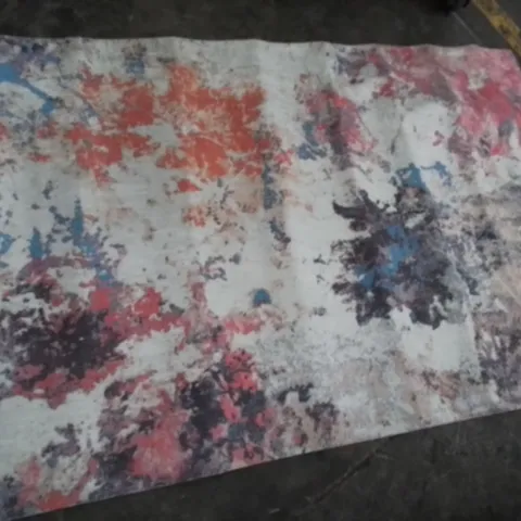 DESIGNER RUG WITH VARIED PATTERN