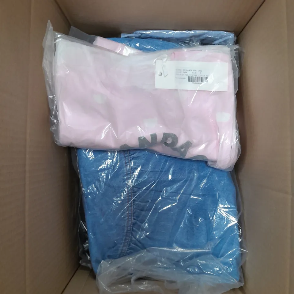 LOT OF APPROX 10 CLOTHING ITEMS IN VARIOUS BRANDS, STYLES, COLOURS AND SIZES