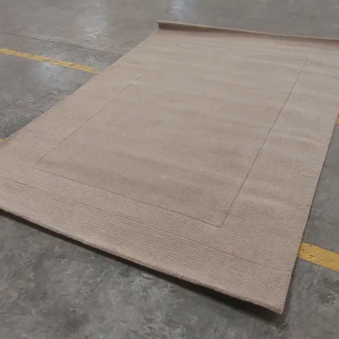 QUALITY DESIGNER AREA RUG - APPROXIMATELY 290 x 200cm