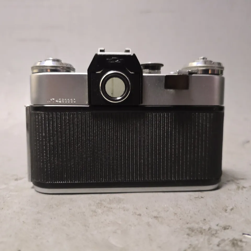 ZENIT-E SLR FILM CAMERA 