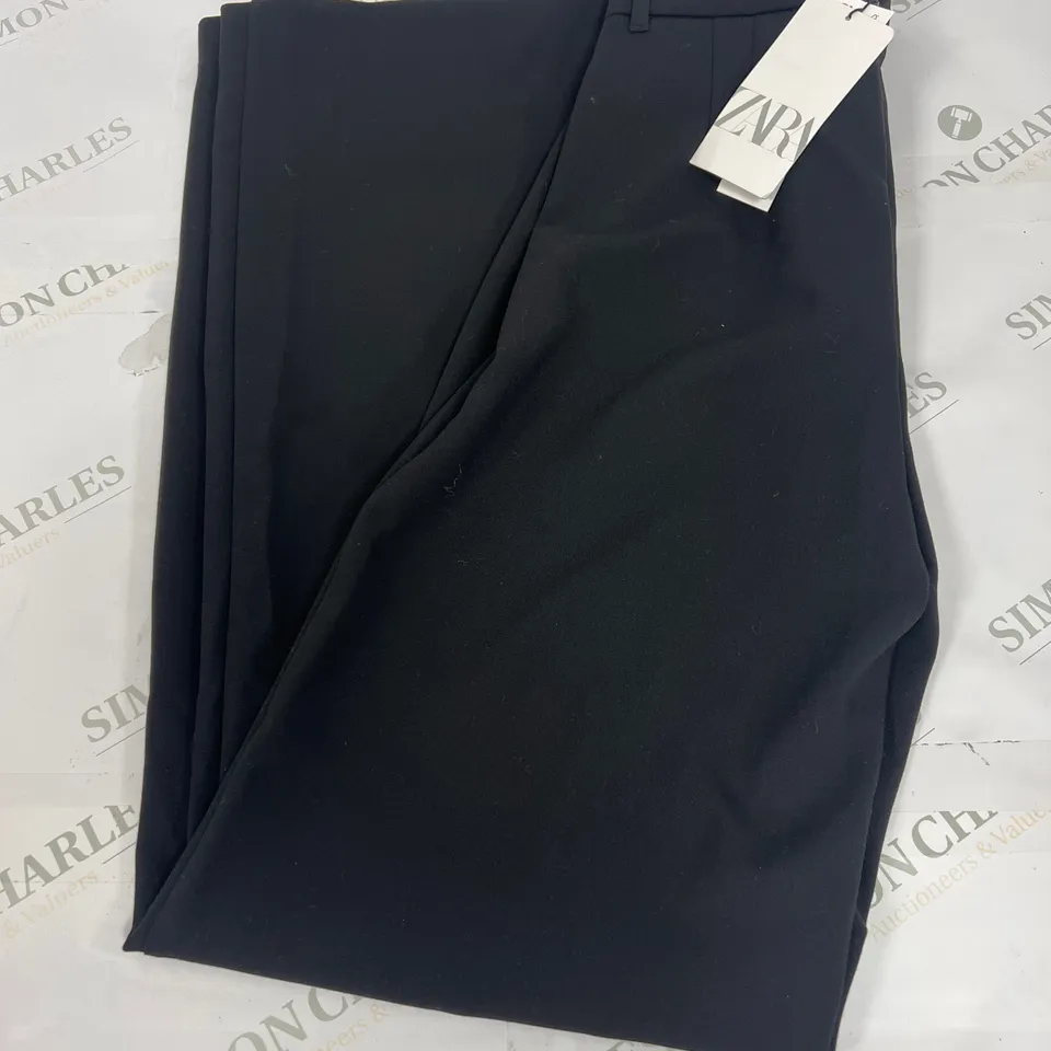 ZARA WIDE LEGGED PANTS IN BLACK SIZE SMALL