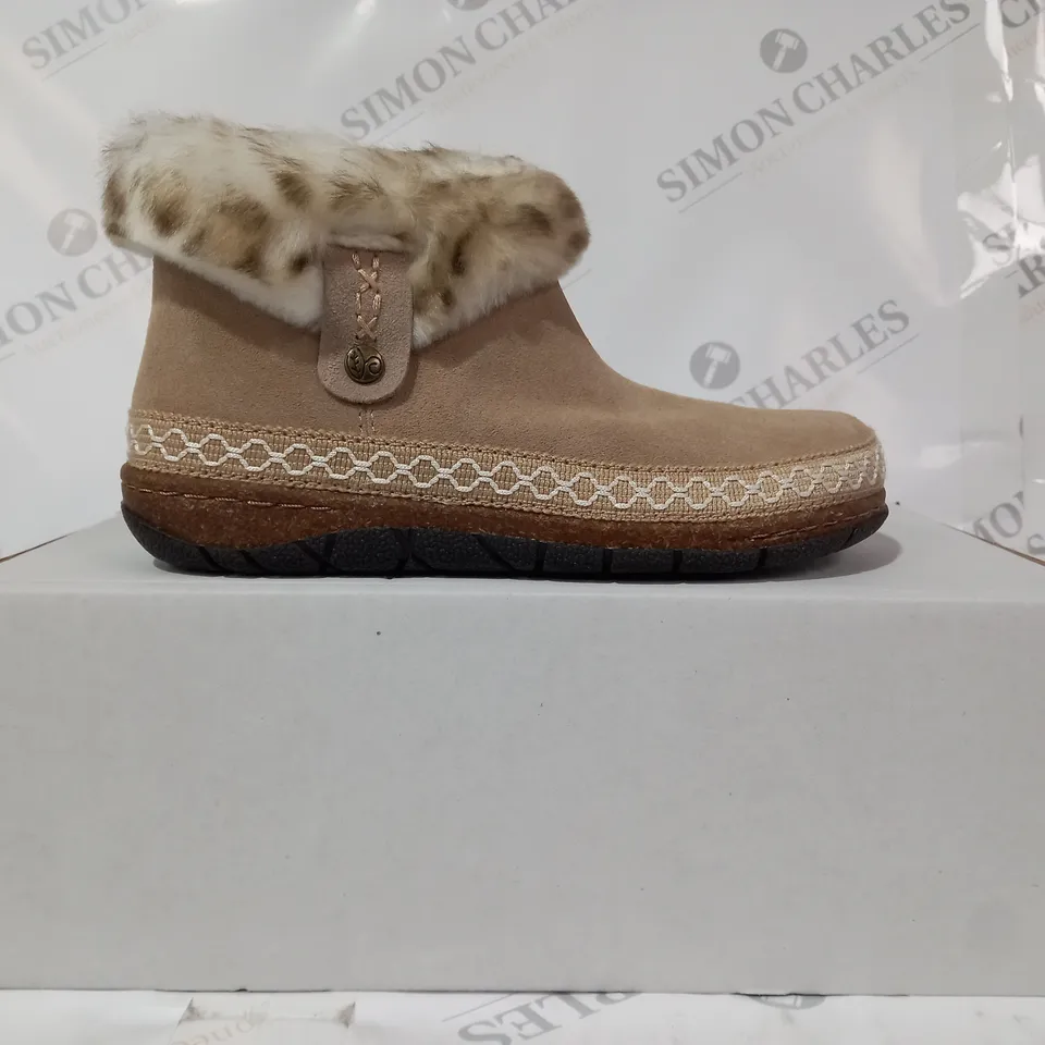 BOXED PAIR OF EARTH ORIGINS EMMALYN BEIGE BOOTIES - SIZE 5