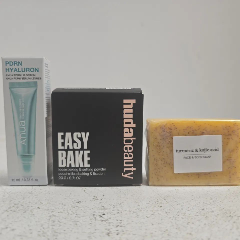 APPROXIMATELY 15 ASSORTED COSMETIC ITEMS INCLUDING VARIOUS MAKES AND BRANDS - COLLECTION ONLY