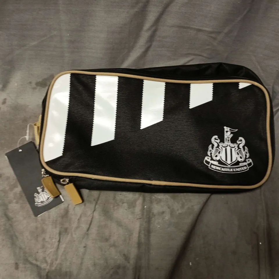 NEWCASTLE UNITED OFFICIAL MERCHANDISE BOOT BAG