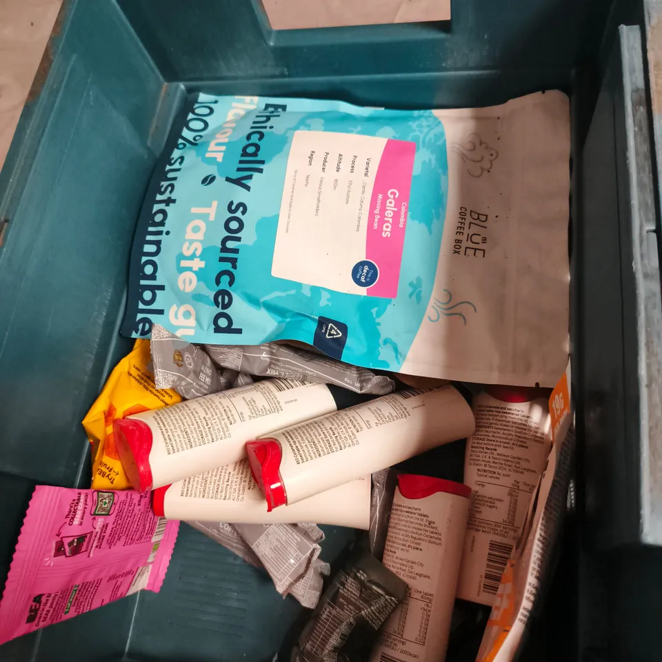 APPROXIMATELY 15 ASSORTED FOOD ITEMS INCLUDING CHEFS LARDER OREGANO , CANADA MAPLE SYRUP AND STOCKWELL SWEETNERS 