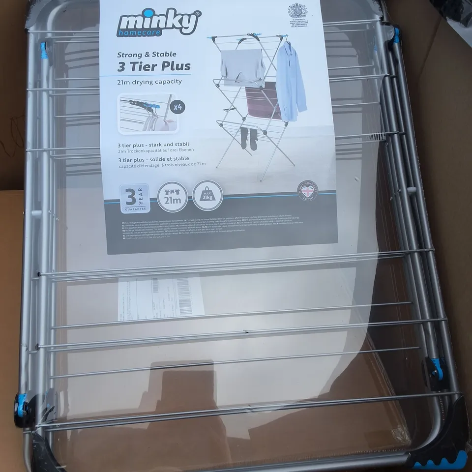 PALLET CONTAINING ASSORTED HOUSEHOLD ITEMS AND 16 SEALED MINKY 3-TIER AIRERS