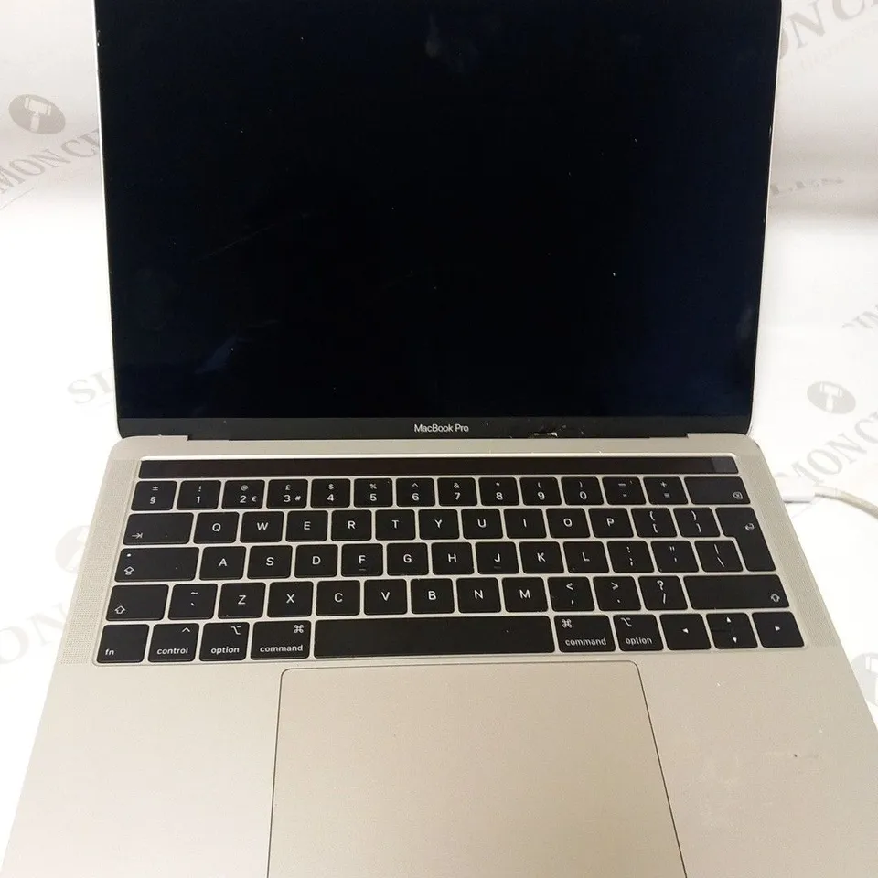 APPLE MACBOOK PRO (A1989 2019)