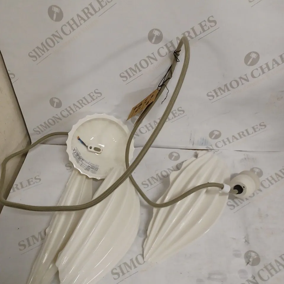 BTC FIN LARGE PENDANT LIGHT 