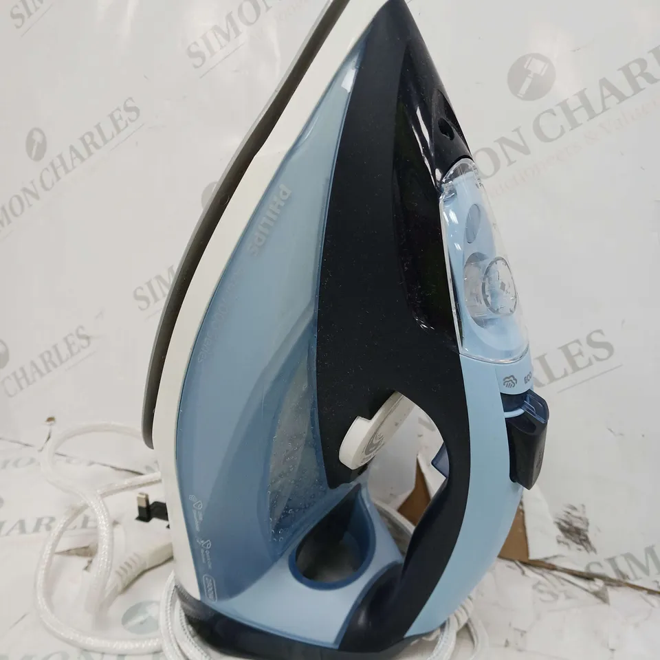 PHILLIPS IRON AZUR 7000 SERIES RRP £75