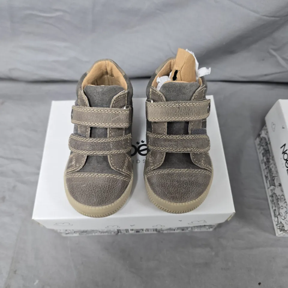 NOEL KIDS MINI RILLY ANTHRACITE VELCRO TRAINERS – EU 21