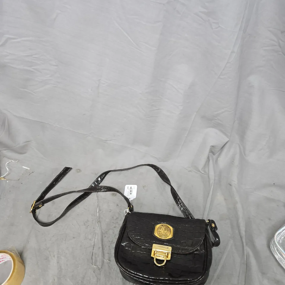 BOX OF APPROXIMATELY 14 ASSORTED ITEMS TO INCLUDE: BLACK HANDBAG AND CLEAR HANDBAG