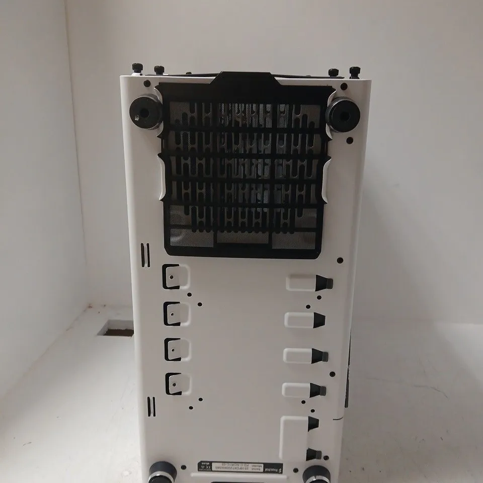 FRACTAL NORTH COMPUTER CASE – WHITE (BOXED)