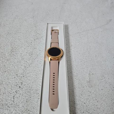 SAMSUNG GALAXY WATCH4 CLASSIC – PINK STRAP, ROSE GOLD CASE – BOXED