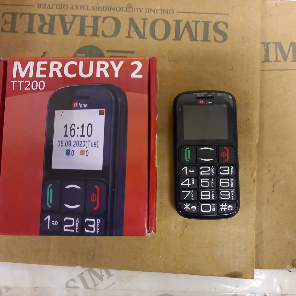 LOT OF APPROX 6 MOBILE HANDSETS TO INCLUDE SOL B1400, SAMSUNG F1272, OAKCASTLE F100