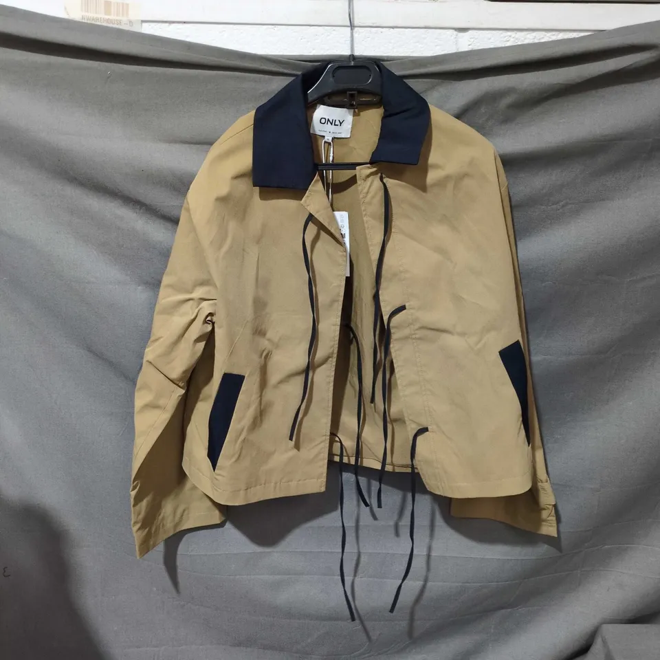 ONLY WOMEN'S ORCHID SHORT BOW COAT – KHAKI WITH NAVY COLLAR, SIZE M