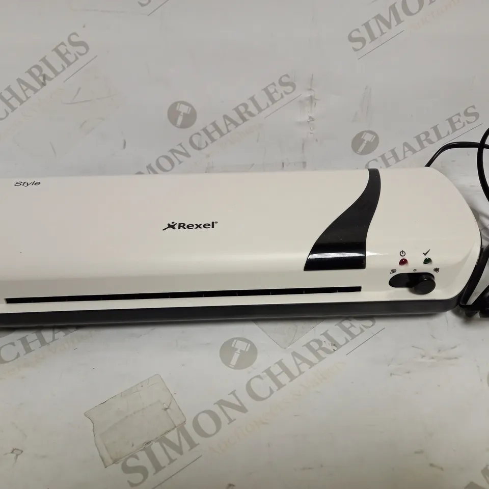 REXEL STYLE A4 HOME AND OFFICE LAMINATOR