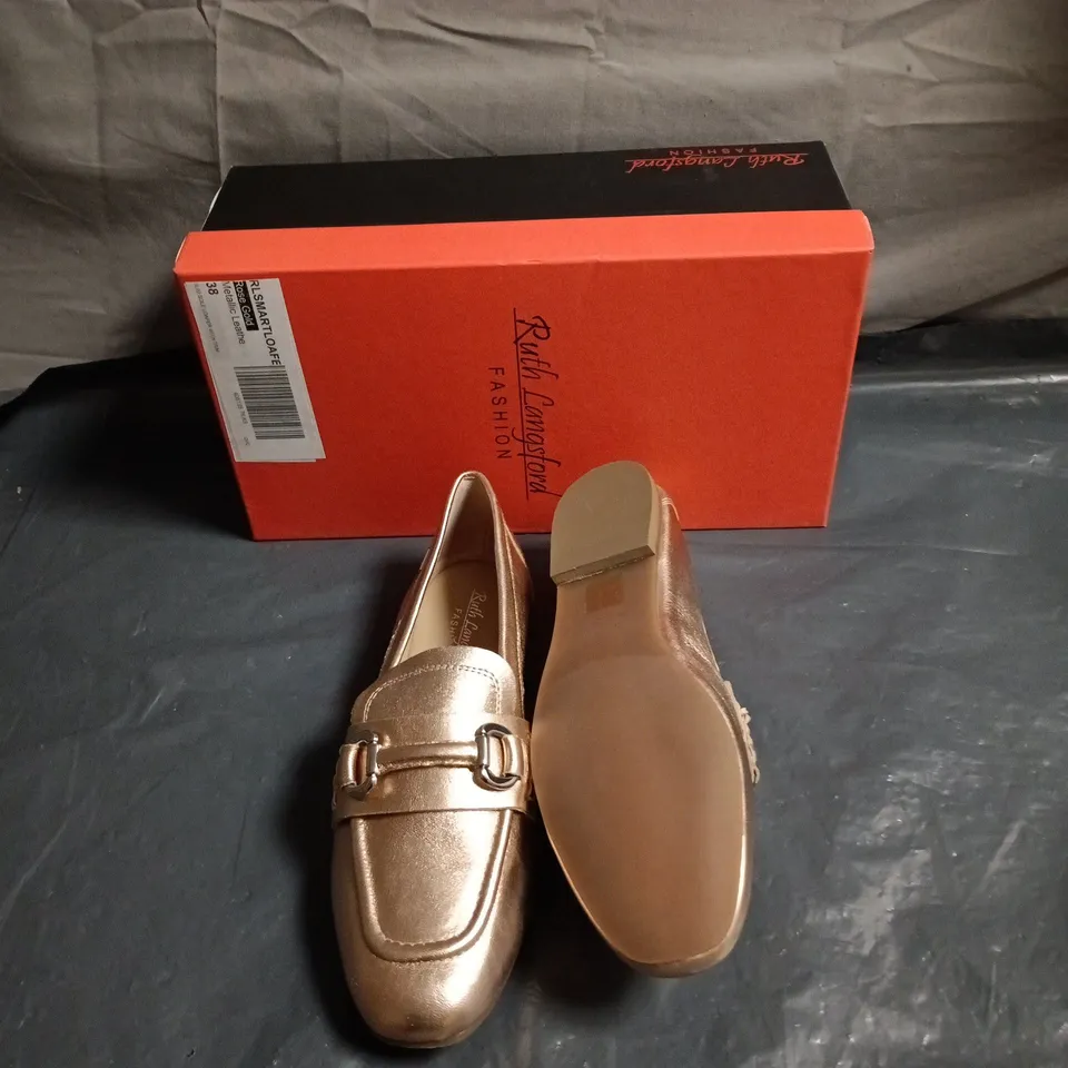 RUTH LANGSFORD FASHION WOMEN'S METALLIC BRONZE LEATHER LOAFERS WITH BUCKLE DETAIL - SIZE EUR 38 
