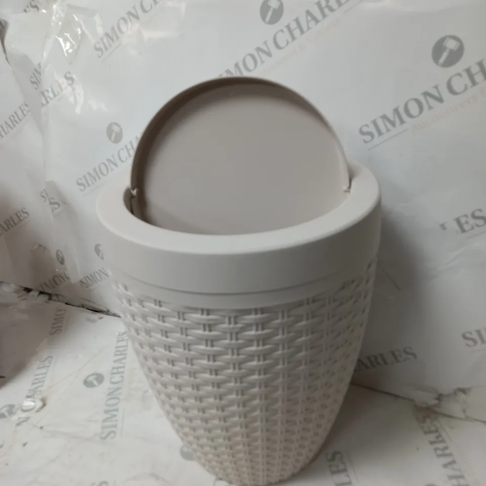 FAUX RATTAN BATHROOM BIN RRP £16.99