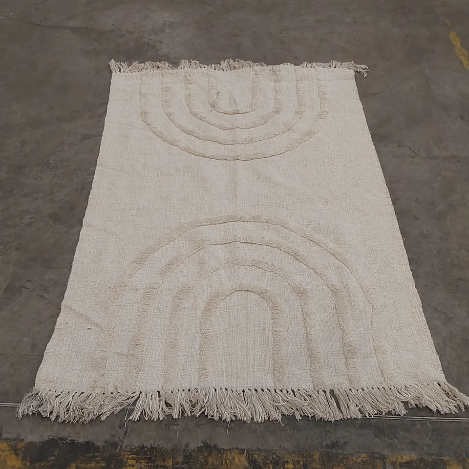 QUALITY DESIGNER AREA RUG - APPROXIMATELY 170 x 122cm