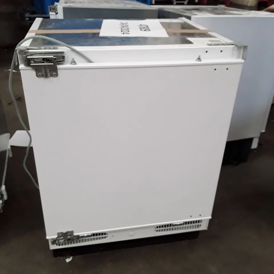 LOGIK LIR60W22 INTEGRATED UNDERCOUNTER FRIDGE 