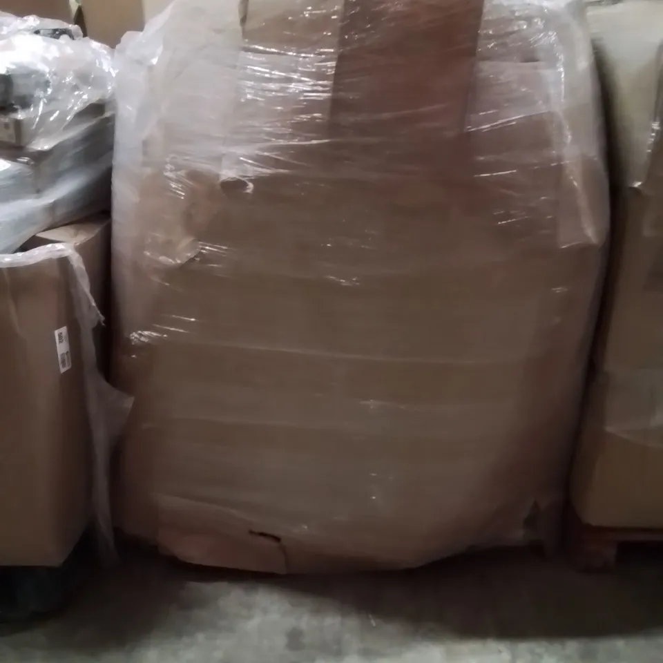 PALLET CONTAINING A VERY LARGE QUANTITY OF ICE CREAM TUBS PAPER PLATES AND NAPKINS 