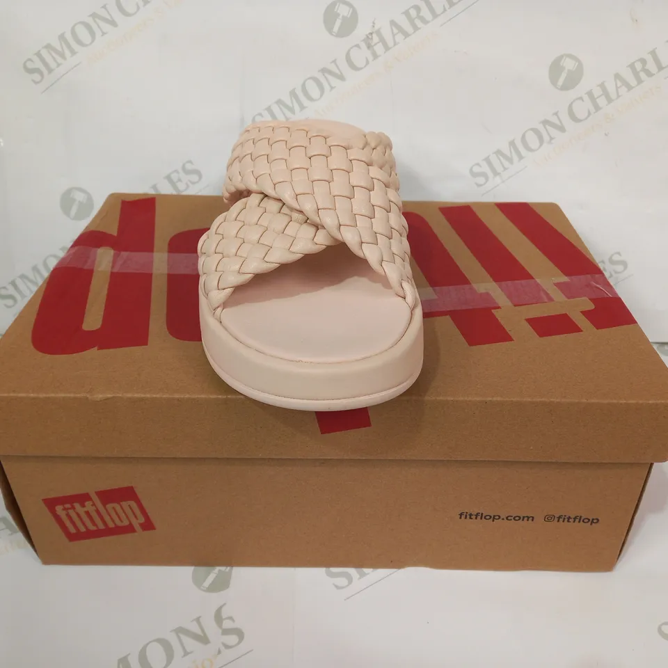 BOXED PAIR OF FITFLOP WOVEN LEATHER FLATFORM CROSS SLIDES IN PINK UK SIZE 5