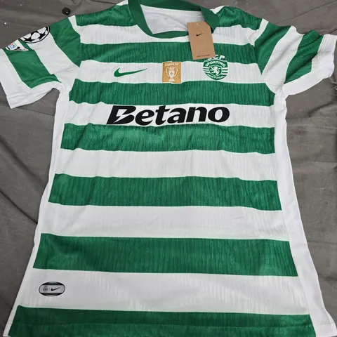 NIKE SPORTING CP FOOTBALL SHIRT - GREEN & WHITE STRIPES - SIZE L (AALIYAH #10)
