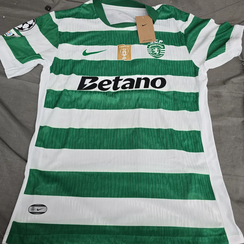 NIKE SPORTING CP FOOTBALL SHIRT - GREEN & WHITE STRIPES - SIZE L (AALIYAH #10)