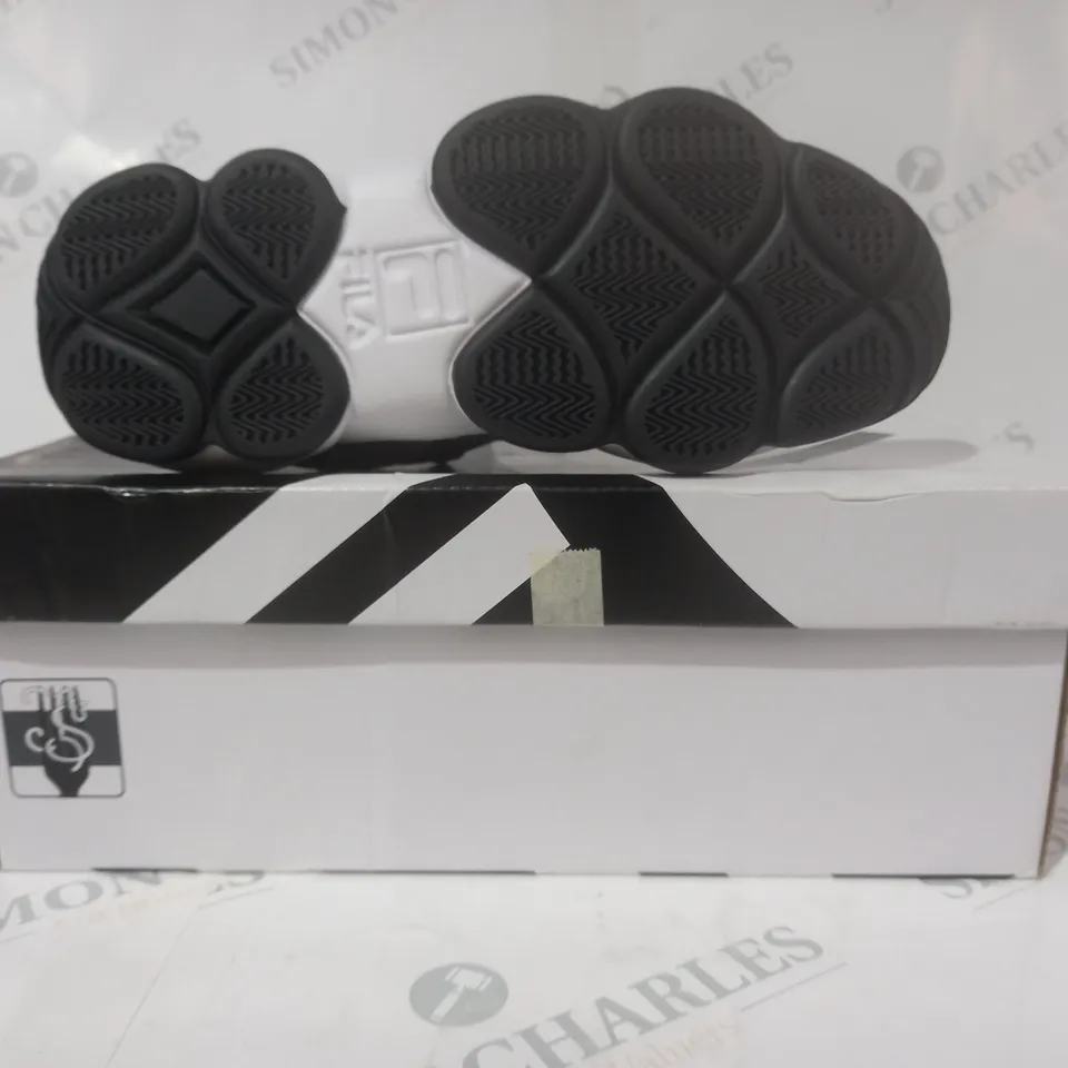 BOXED PAIR OF FILA SHOES IN SAGE UK SIZE 5.5