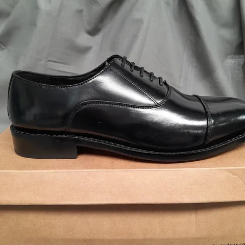 BOXED SAMUEL WINDSOR BLACK SHINNY SMART SHOES - UK 9.5