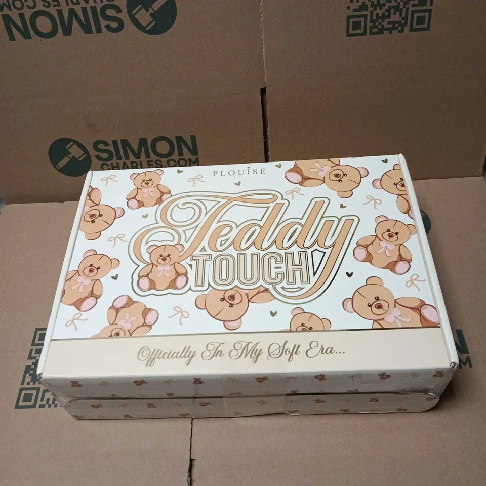 PLOUISE TEDDY TOUCH 6 ITEM GIFT SET TO INCLUDE CONDITIONER, BODY SCRUB