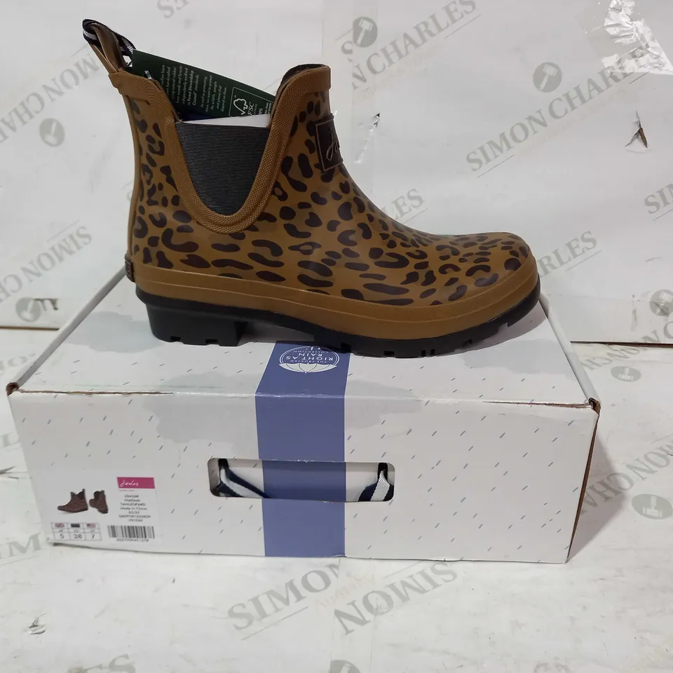 BOXED PAIR OF JOULES WELLIBOBS IN LEOPARD PRINT UK SIZE 5