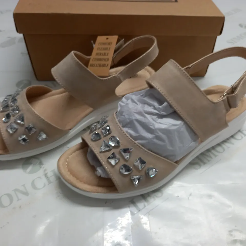 BOXED PAIR OF CUSHION WALK EMBELLISHED STRAPPY SANDALS IN GOLD - SIZE 8