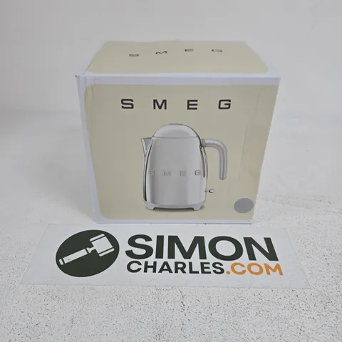 BOXED 50'S STYLE KETTLE