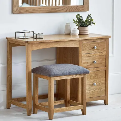 BOXED JULIAN BOWEN MALLORY SINGLE DRESSING TABLE AND STOOL - LIGHT OAK (1 BOX)