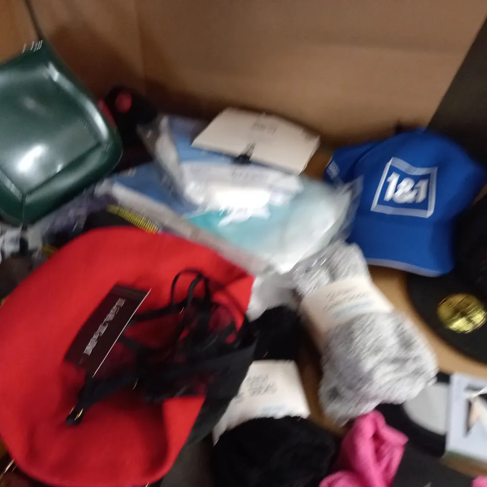 LOT OF ASSORTED CLOTHING ACCESSORIES TO INCLUDE THERMALS, BAGS, SOCKS AND BELTS